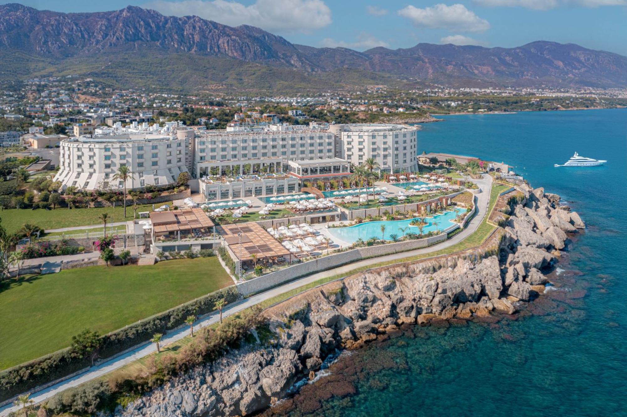Merit Park Hotel Casino&SPA Karmi Esterno foto